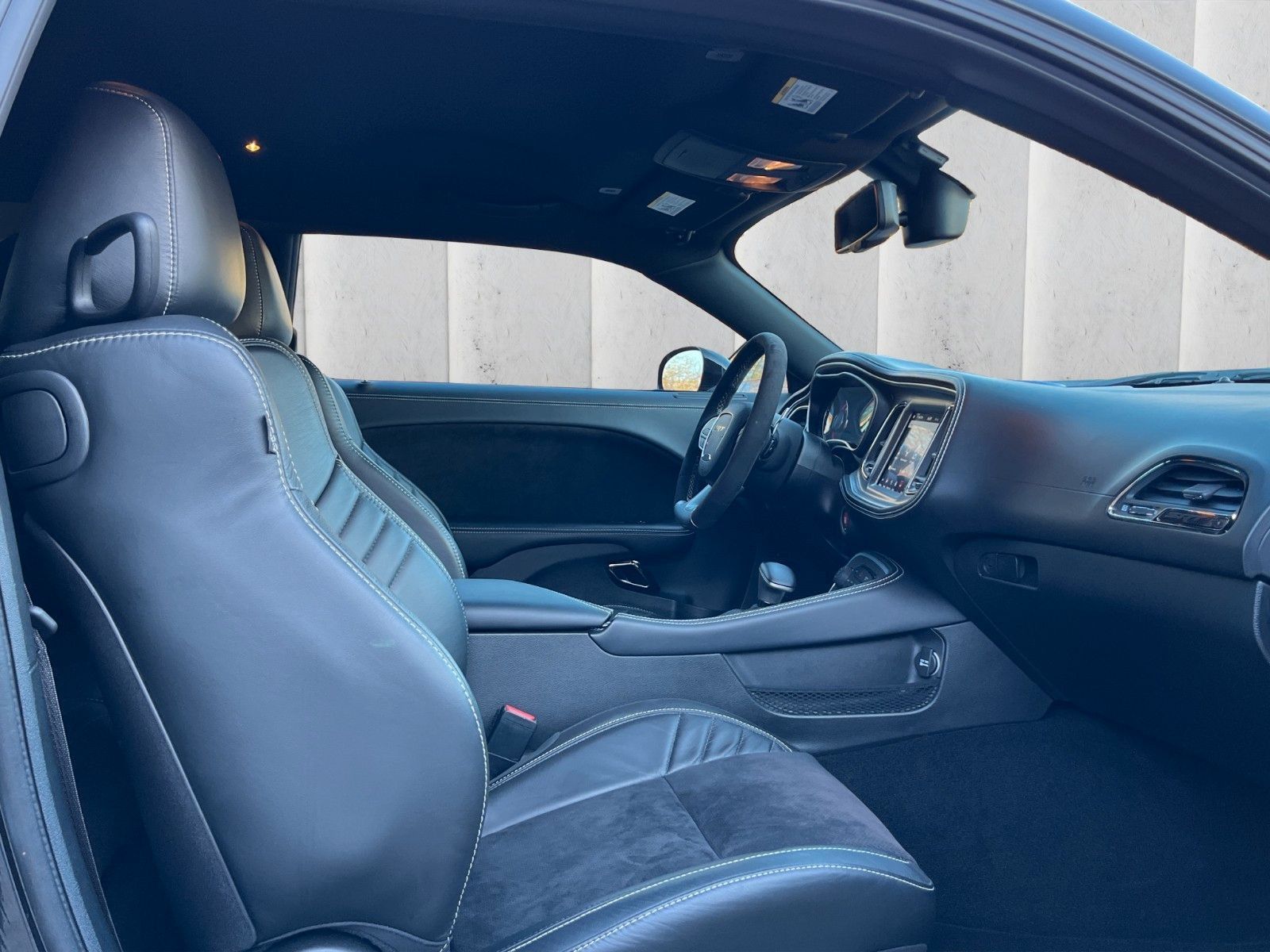 Fahrzeugabbildung Dodge Challenger * SRT V8*Hellcat*Black-Edition*727PS*
