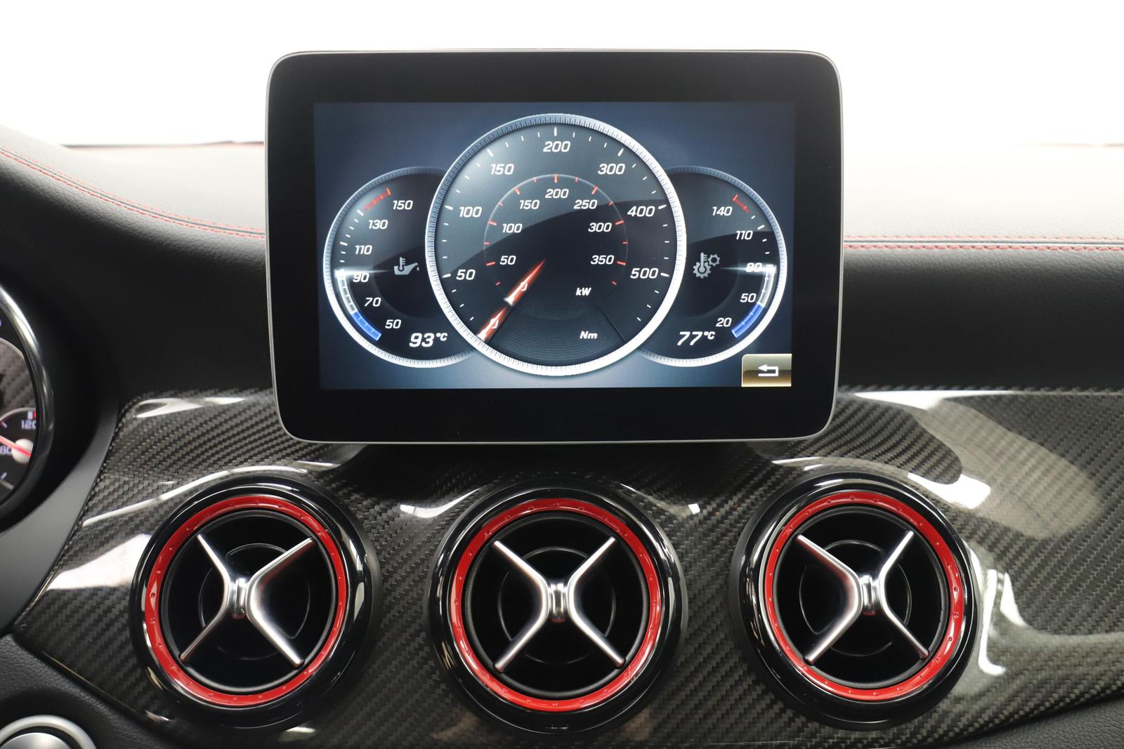 Mercedes-Benz GLA 45 AMG 381PS 7G 4M CARBON PAGA Performance