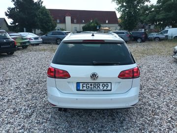 Volkswagen Golf - 6