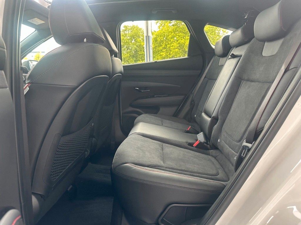 Fahrzeugabbildung Hyundai Tucson N Line X 180PS 4WD Navi/Panorama/SHZ!