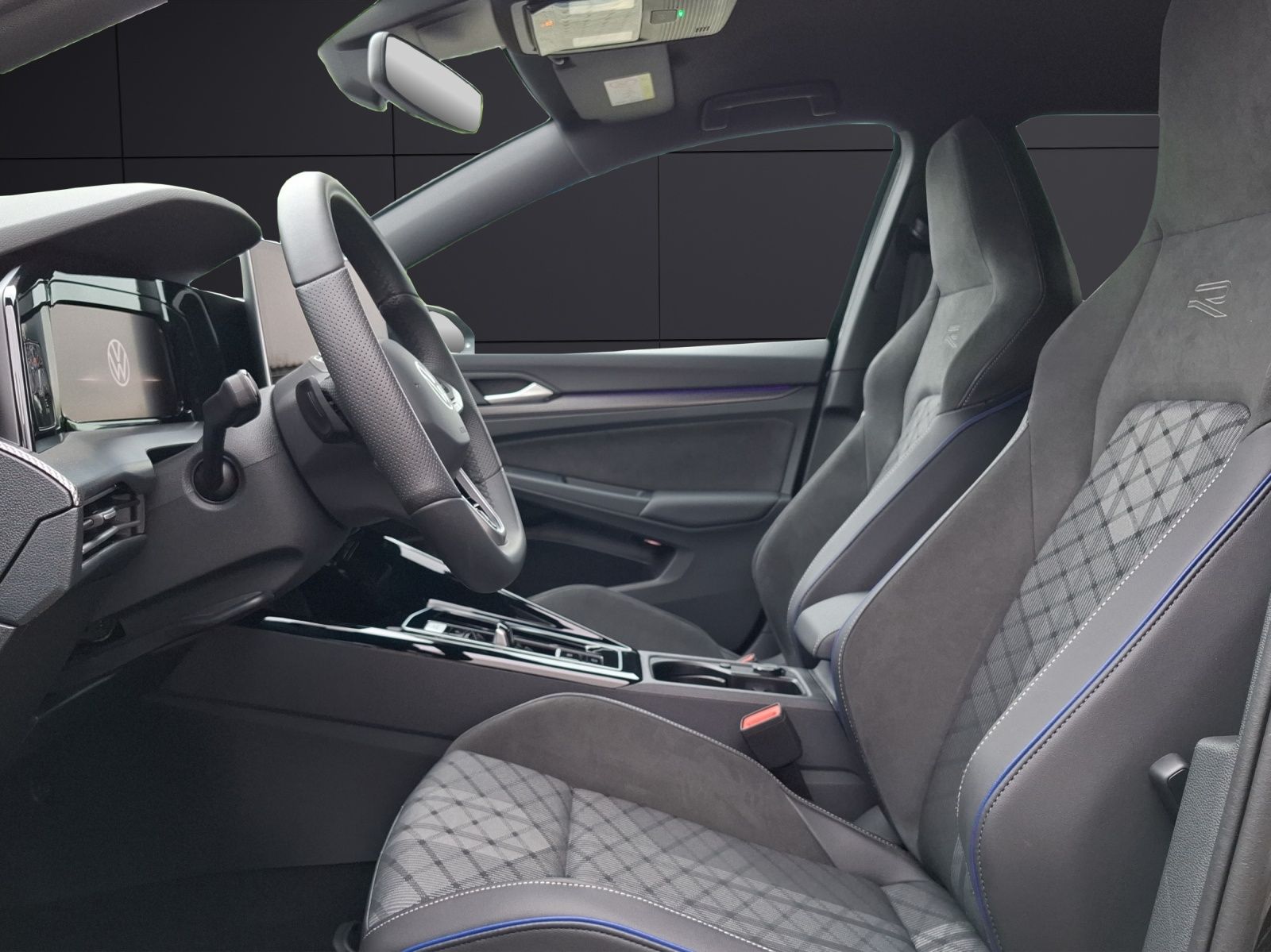 Fahrzeugabbildung Volkswagen Golf VIII Variant eTSI R-Line DSG LED Navi AID A
