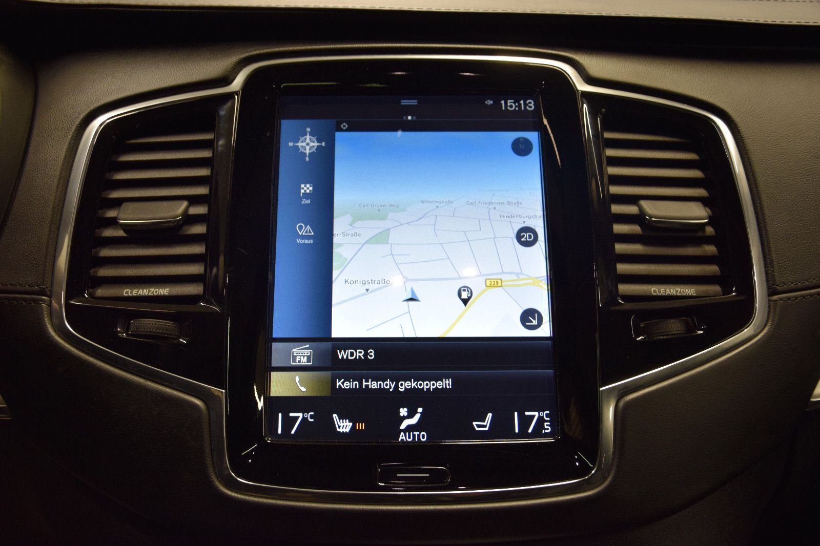 Fahrzeugabbildung Volvo XC 90 Momentum AWD ACC HUD PANO VZE Vollleder