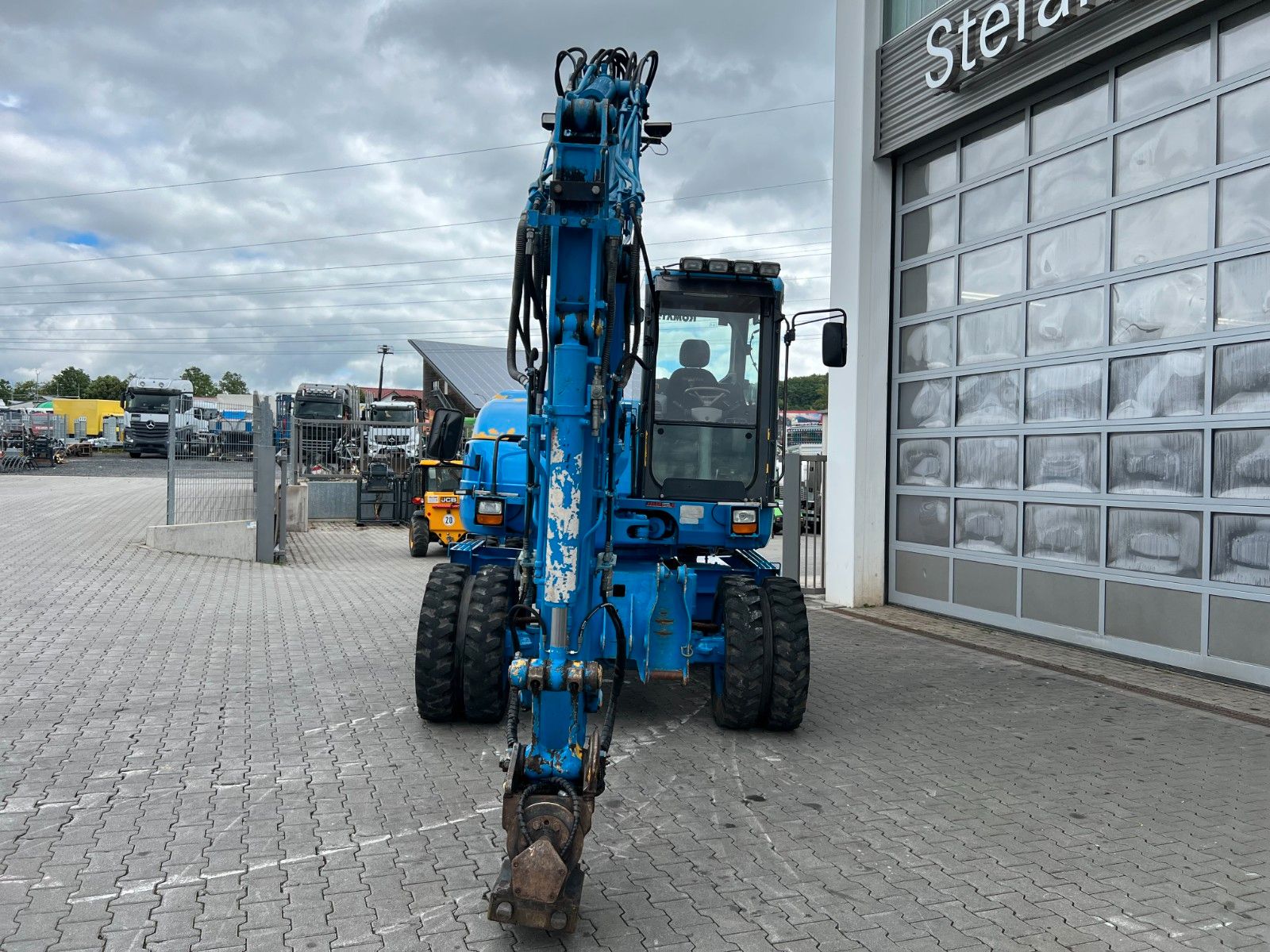 Fahrzeugabbildung Komatsu PW 98MR-8 / 5.734h / Powertilt HS08