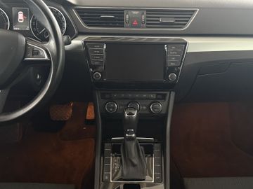 Skoda Superb COMBI 2.0 TDI DSG XENON NAVI ACC AHK