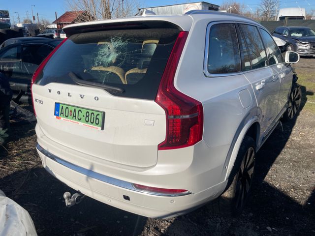 Volvo XC 90 Recharge Plug-In Hybrid AWD