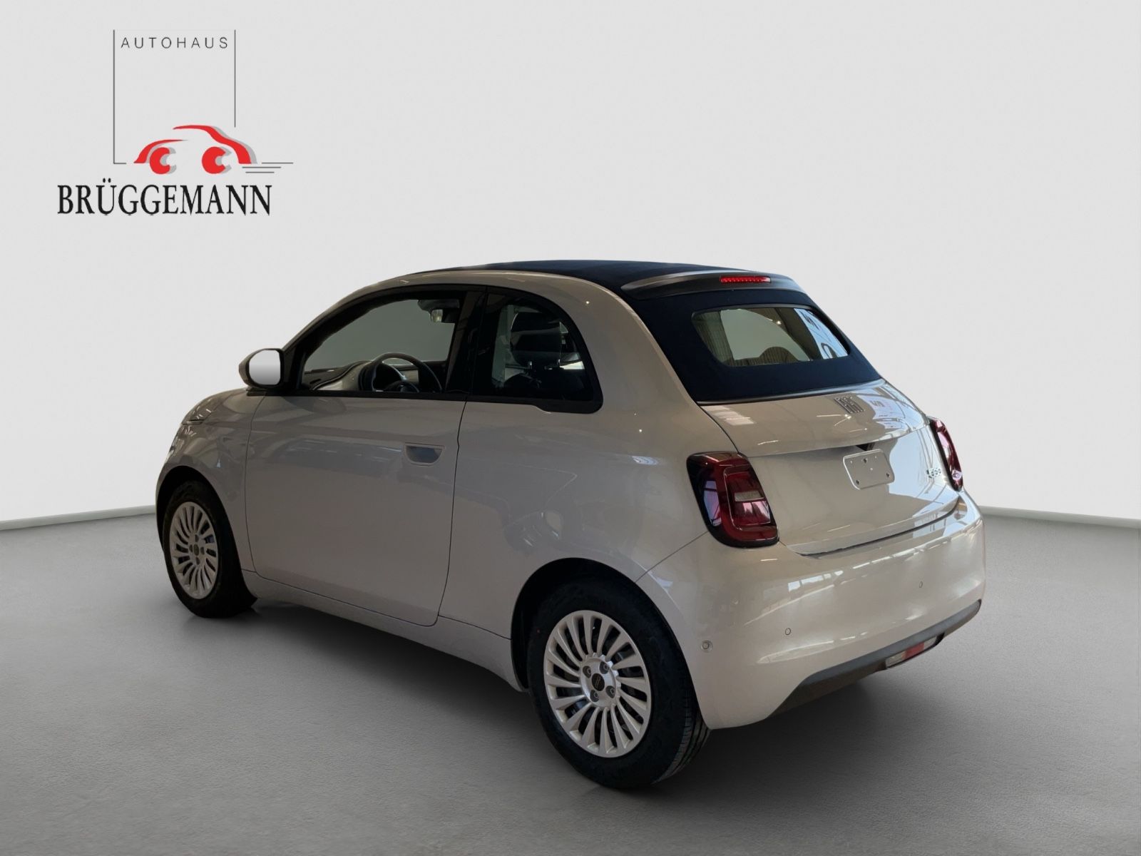 Fahrzeugabbildung Fiat 500e Cabrio Blue Edition