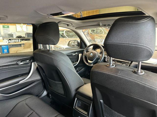 BMW 120 i Sport Line *LED*Navi*Schiebedach*