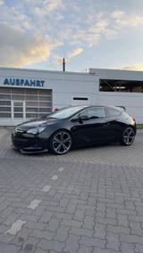 Opel Astra GTC 1.6 Turbo 132kW INNOVATION INNOVATION - Opel Astra mit Benzin-Antrieb: Coupé, 1.6