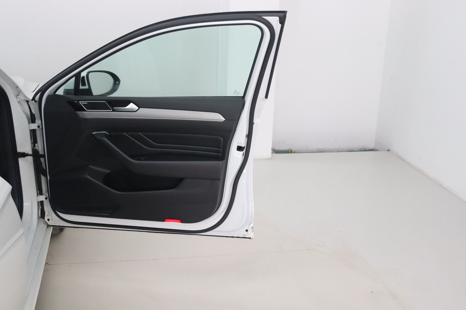 Fahrzeugabbildung Volkswagen Passat Variant 2.0 TSI R-Line 4Motion