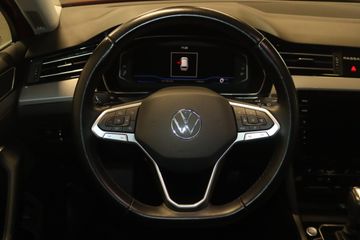 Volkswagen Passat - 12