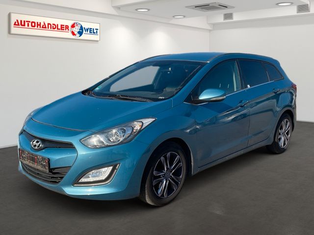 Hyundai i30  Kombi 1.6 CRDi T-Leder AAC PDC SHZ Tempo