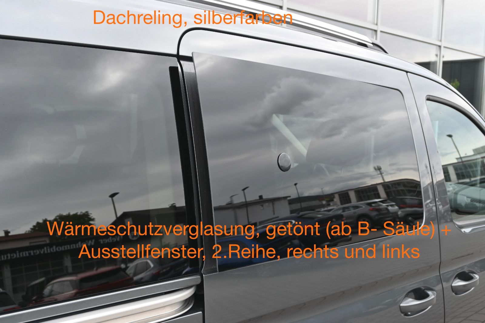 Fahrzeugabbildung Ford Grand Tourneo 2.0 d Titanium Aut °PANO°KAM°8FACH