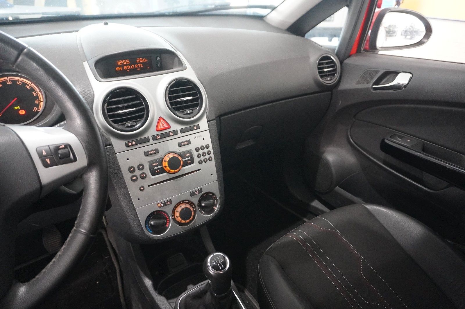 Fahrzeugabbildung Opel Corsa D 1.4 TÜR 150 JAHRE KLIMA/SHZ/TEMP./SPORT