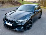BMW 125i F20 M Sportpaket Schalter 4-Türer  - schwarze BMW 125