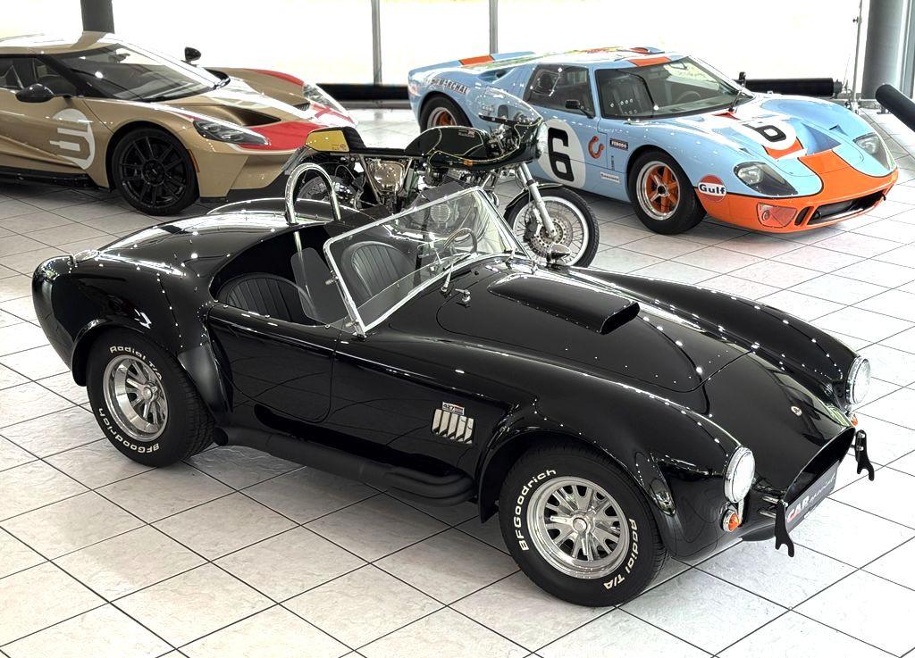 Cobra 427 Shelby Cobra by Superformance 7.0 V8  551 PS