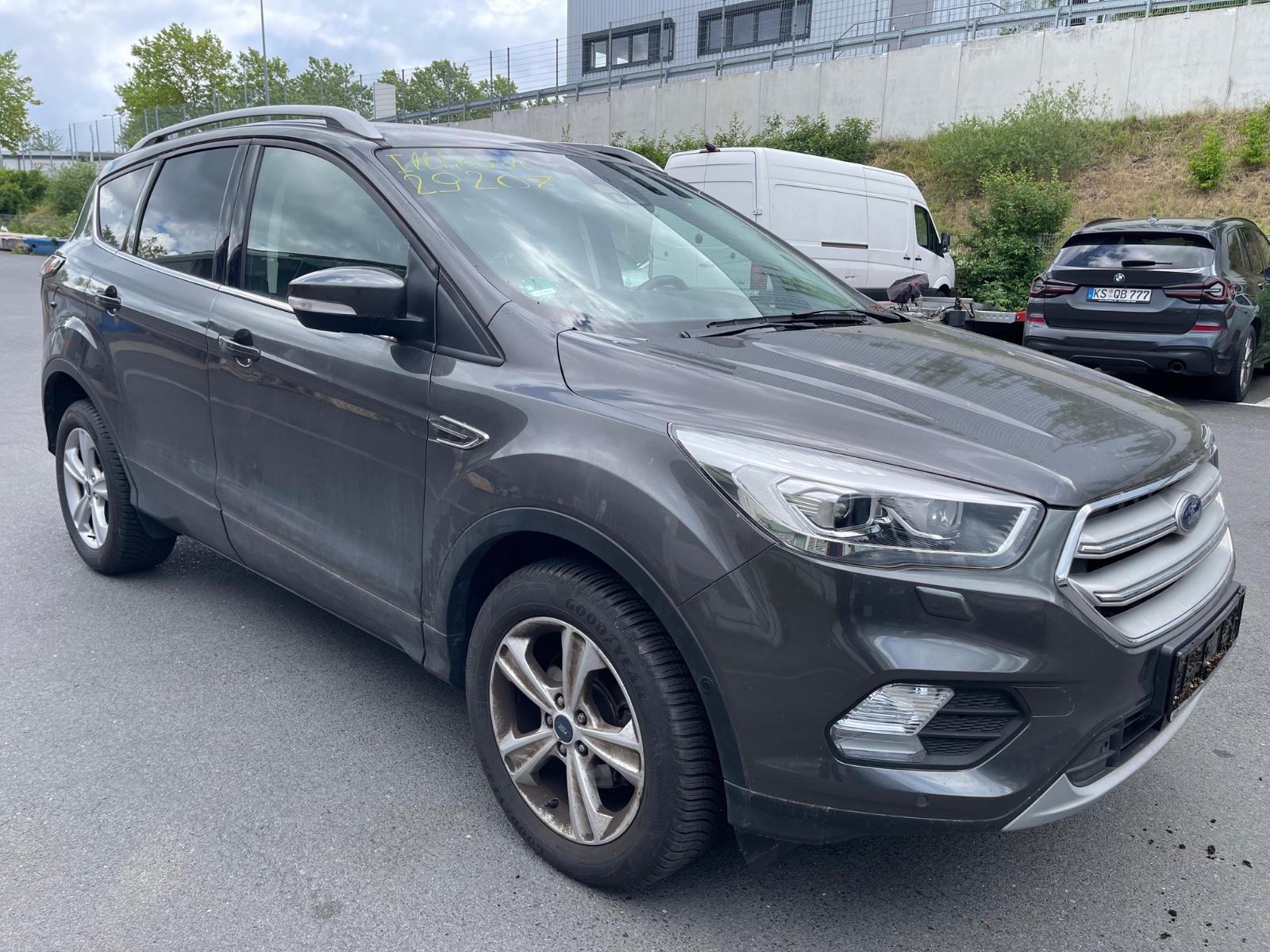 Ford Kuga Titanium - ALU - 83TKM MOTORPROBLEM