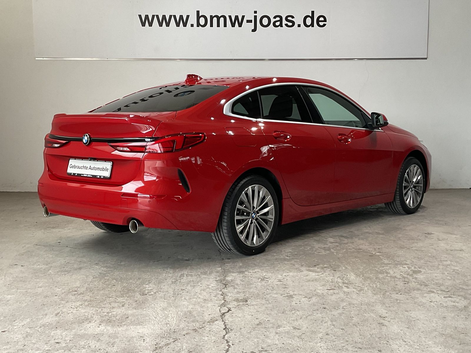 Fahrzeugabbildung BMW 220i xDrive Gran Coupé Luxury Line Head-Up HiFi