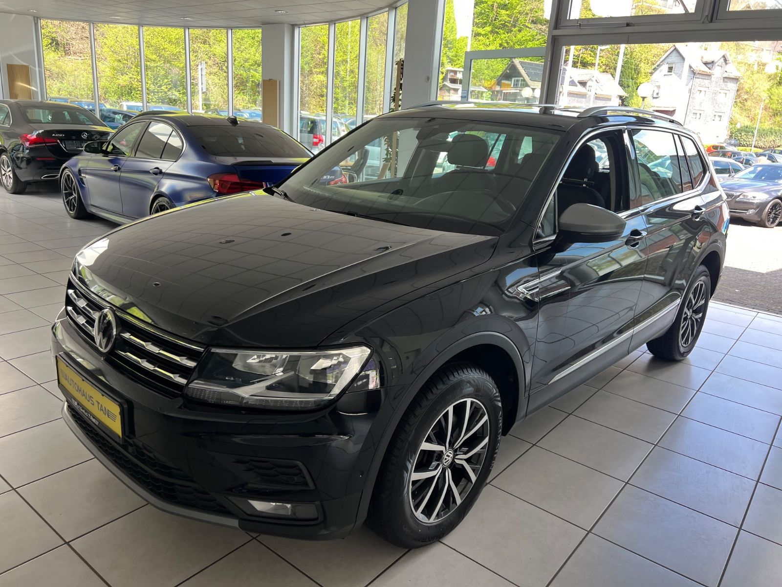 Fahrzeugabbildung Volkswagen Tiguan Allspace 2.0TDI DSG Comfortline 7.SITZER