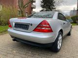 Mercedes-Benz SLK 200  42.000 - Mercedes-Benz SLK 200