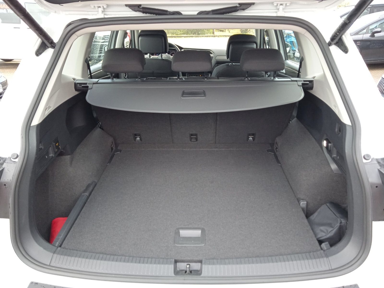 Volkswagen Tiguan Allspace - Bild 17
