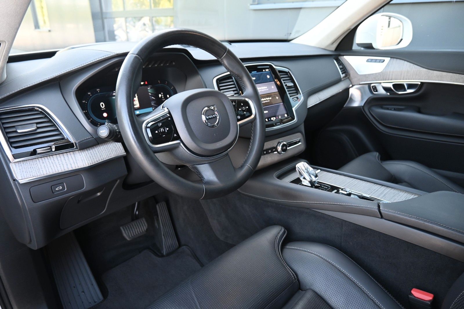 Fahrzeugabbildung Volvo XC90 B5 AWD Ultimate Bright*LED*PANO*LUFT*STHZ