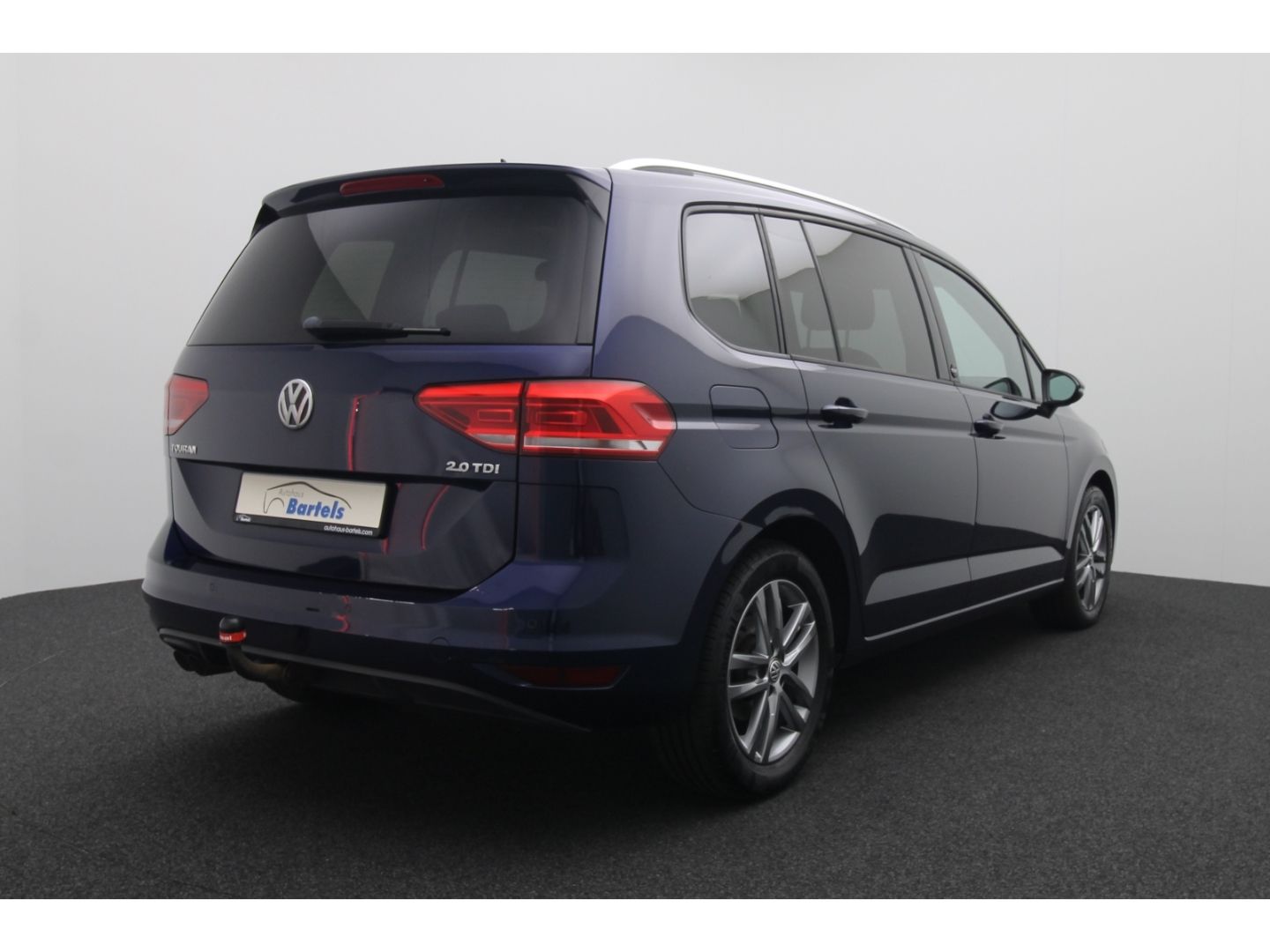 Fahrzeugabbildung Volkswagen Touran Comfortline BMT ACC, Pano, Schiebedach