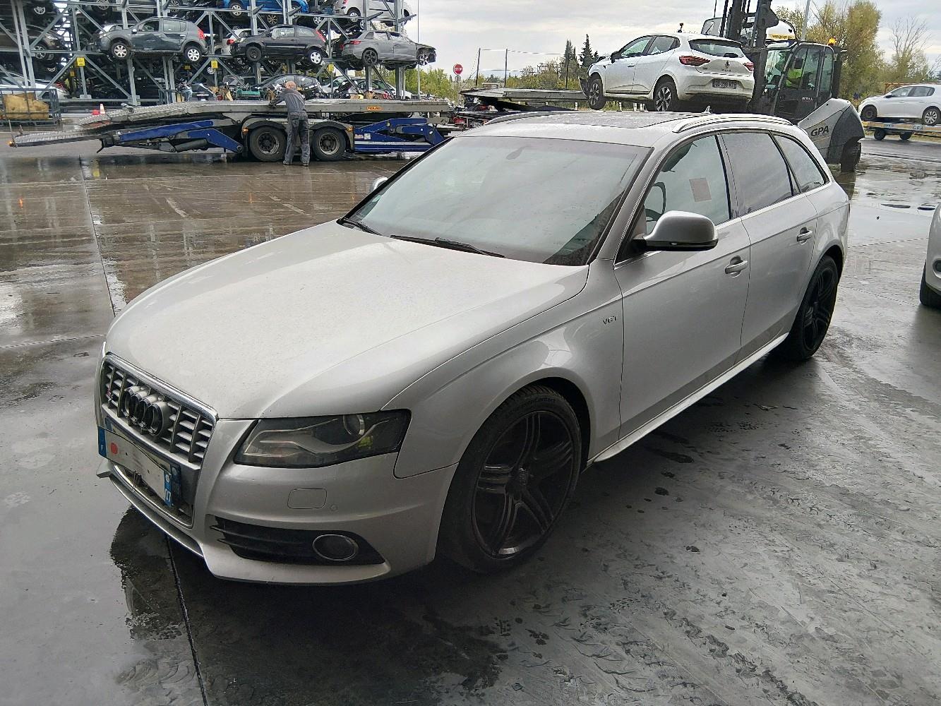 Audi S4 2009 — салон