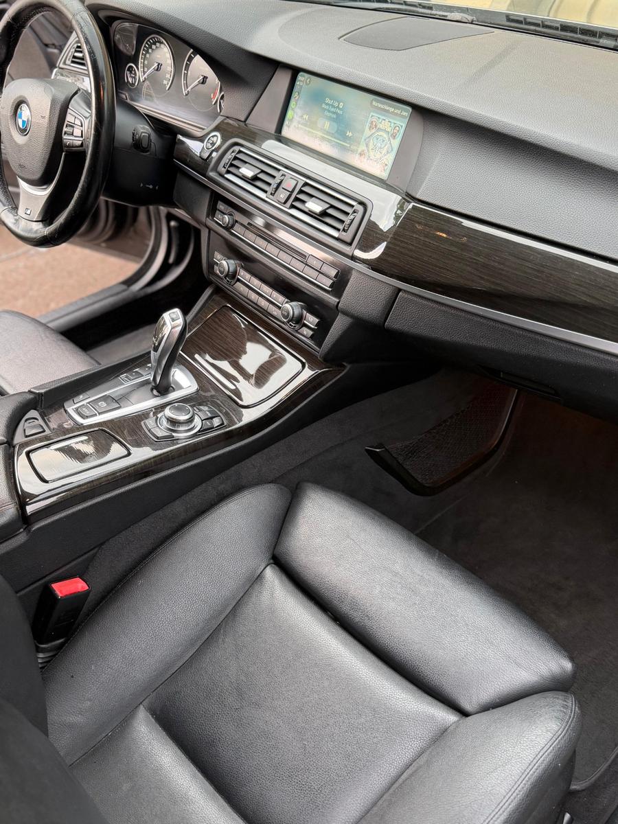 BMW 530d Touring - AHK ACC HUD Soft Close CarPlay
