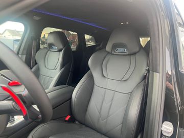 Fahrzeugabbildung BMW XM M Drivers Package Bower&Wilkins AHK uvm.