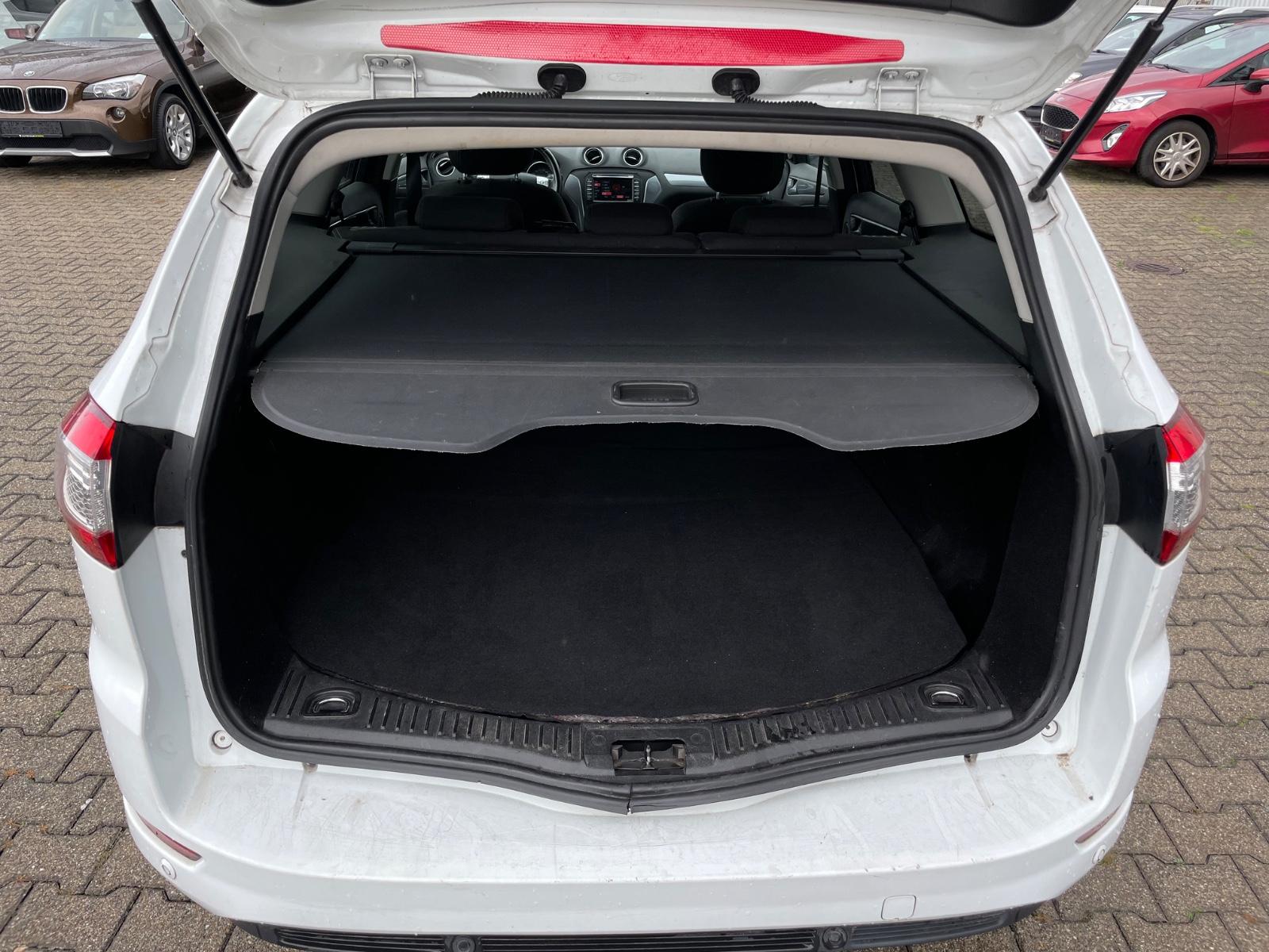 Ford Mondeo 2012 — photo 19