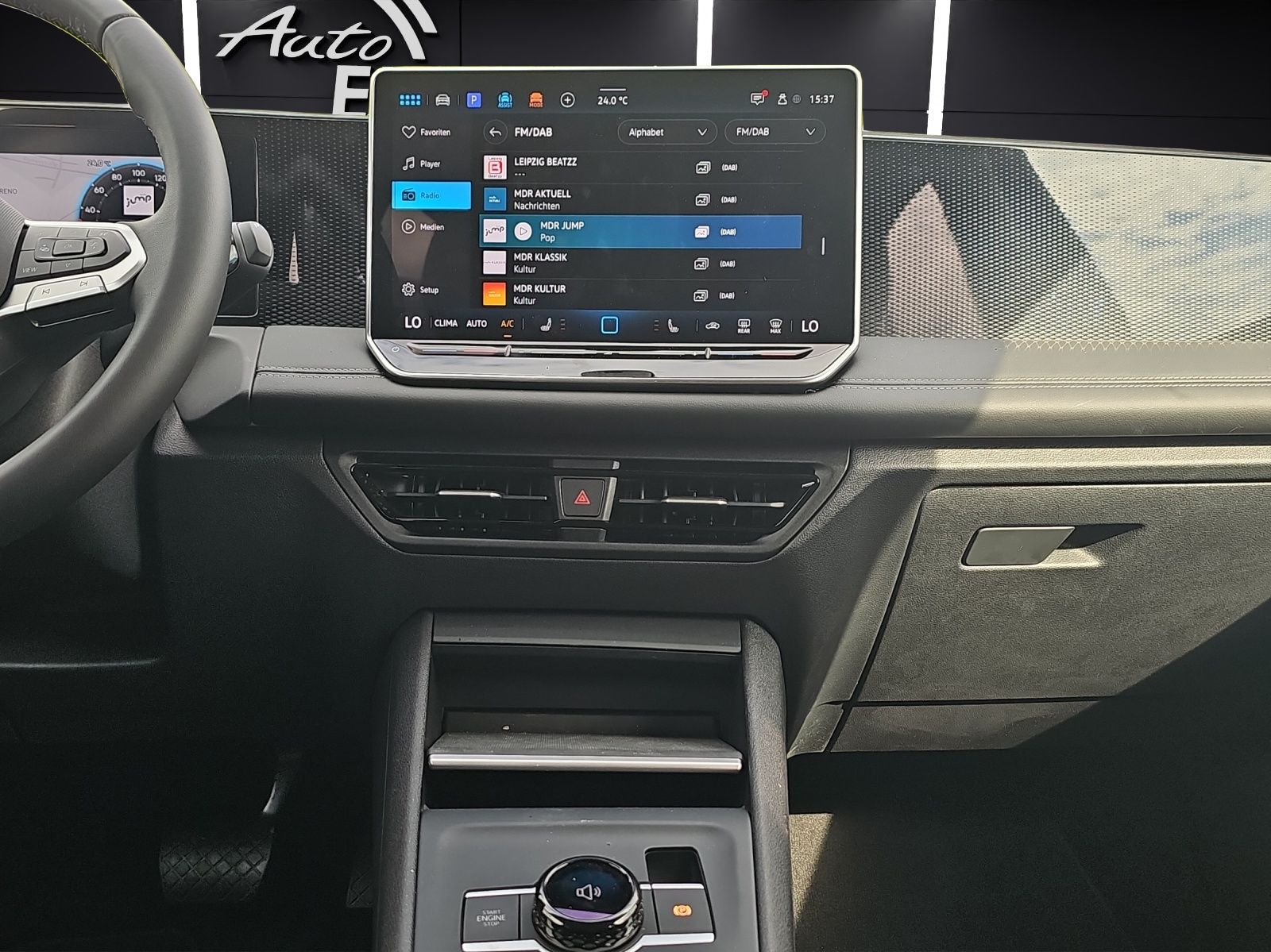 Fahrzeugabbildung Volkswagen Tiguan Life eTSI DSG LED+ ACC AHK SH AID LRHzg R