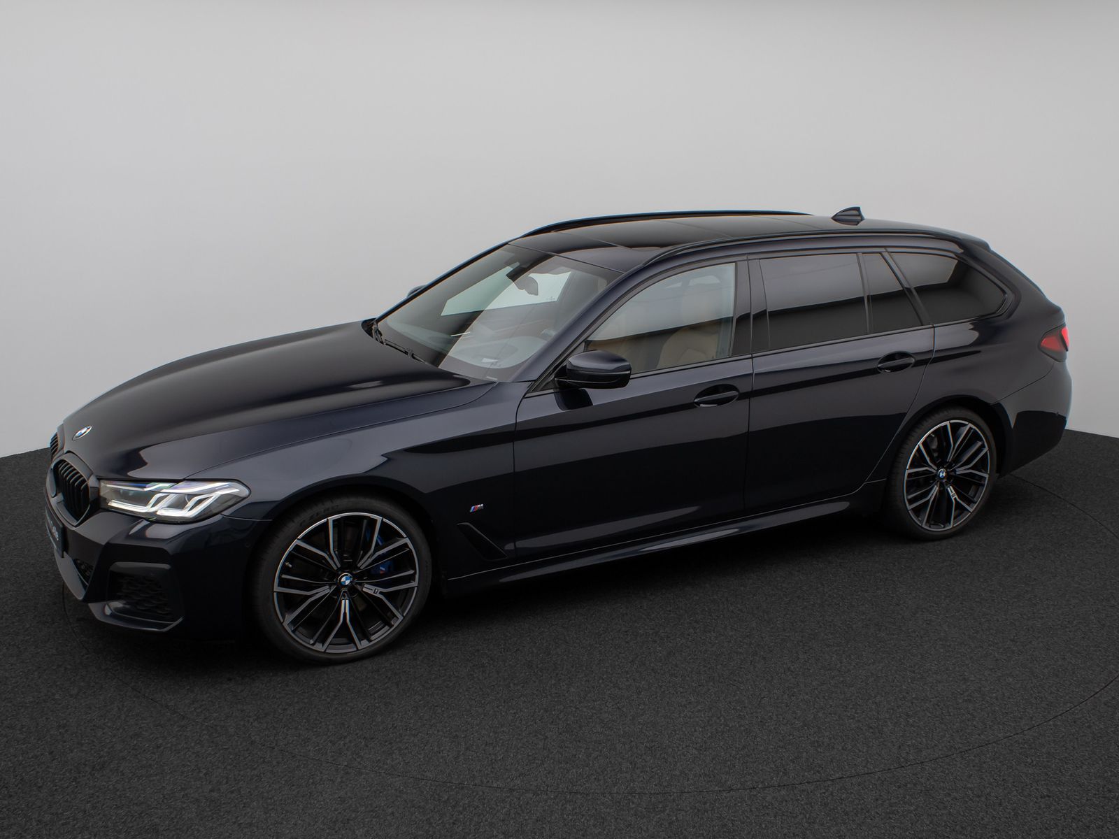 Fahrzeugabbildung BMW 530d xD M Sport Pano Kamera Laser HUD H/K 20Zoll