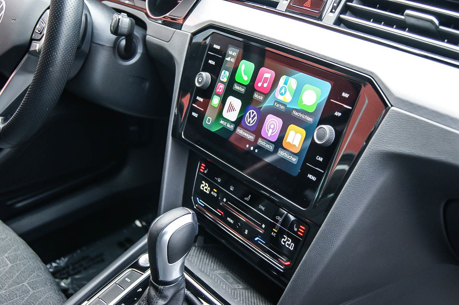 Fahrzeugabbildung Volkswagen Passat Variant GTE MATRIX-LED IQ.DRIVE ACC 1HAND
