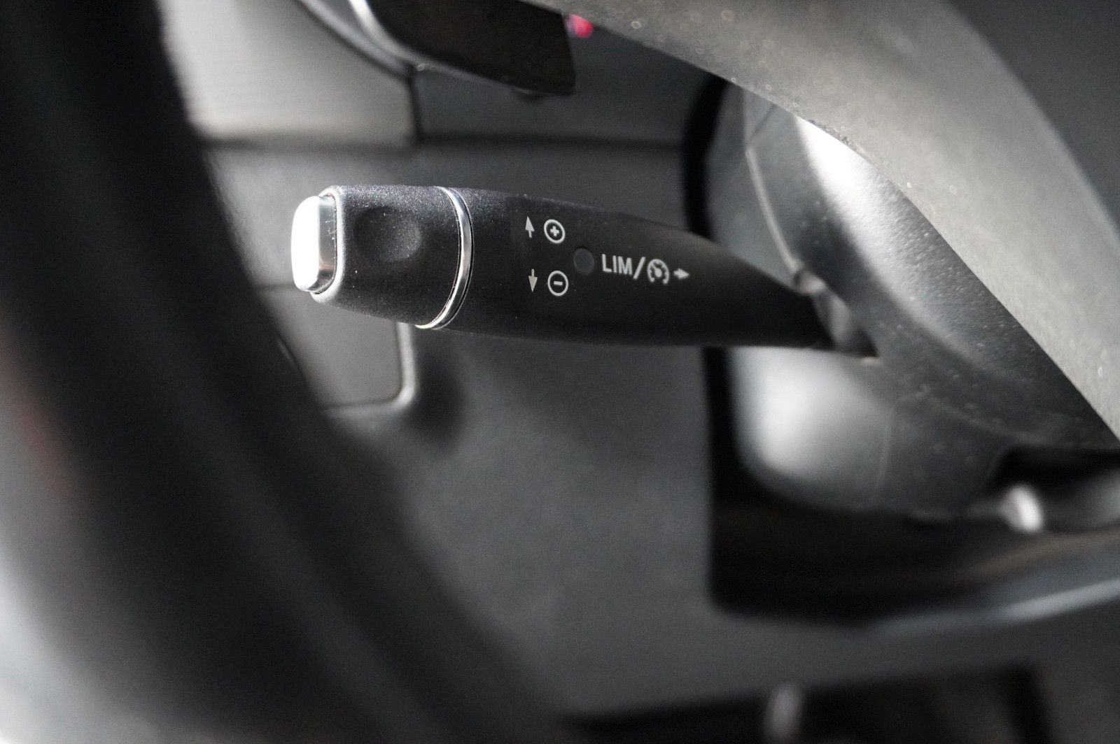 Fahrzeugabbildung Mercedes-Benz B 180 CDI STYLE NAVI/LED/KAMERA/SHZ/TEMP./PDC