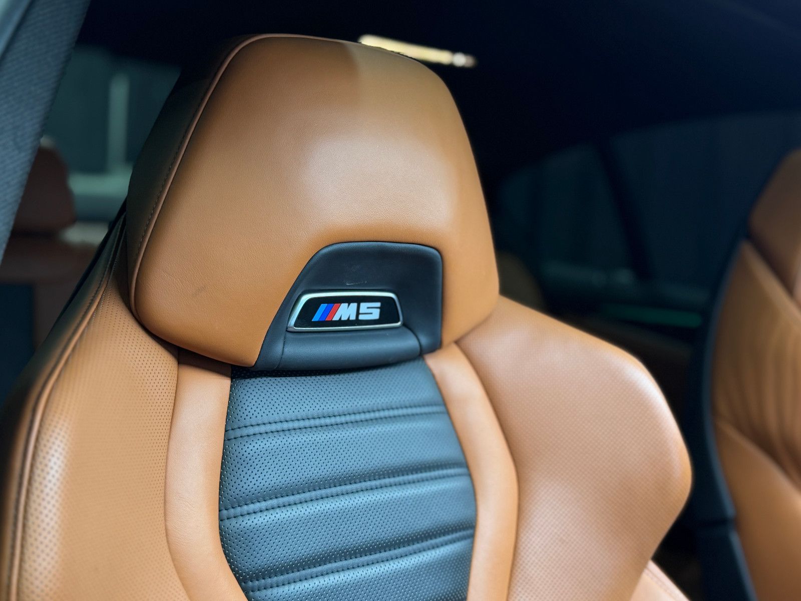 Fahrzeugabbildung BMW M5 Limousine|H&K|PANO|360°|M-DRIVERS|LCI