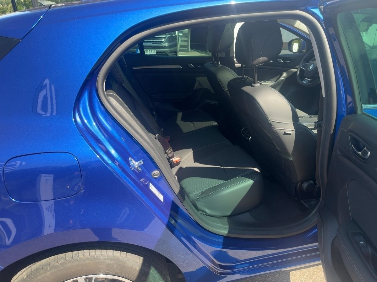 Fahrzeugabbildung Renault Megane 5-Türer INTENS E-TECH Plug-in 160