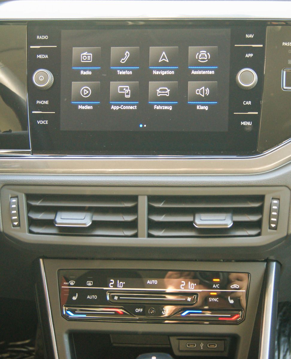 Fahrzeugabbildung Volkswagen Taigo 1.5 DSG Style IQ-LIGHT NAVIGATION VIRTUAL
