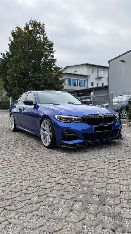Image of BMW 330