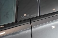 AUDI RSQ8 performance | RS-Dynamik+ | Pano | 305 km/h AUDI RSQ8 performance | RS-Dynamik+ | Pano | 305 km/h