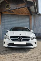 Mercedes-Benz CLA 180 - - Mercedes-Benz CLA 180: Coupe