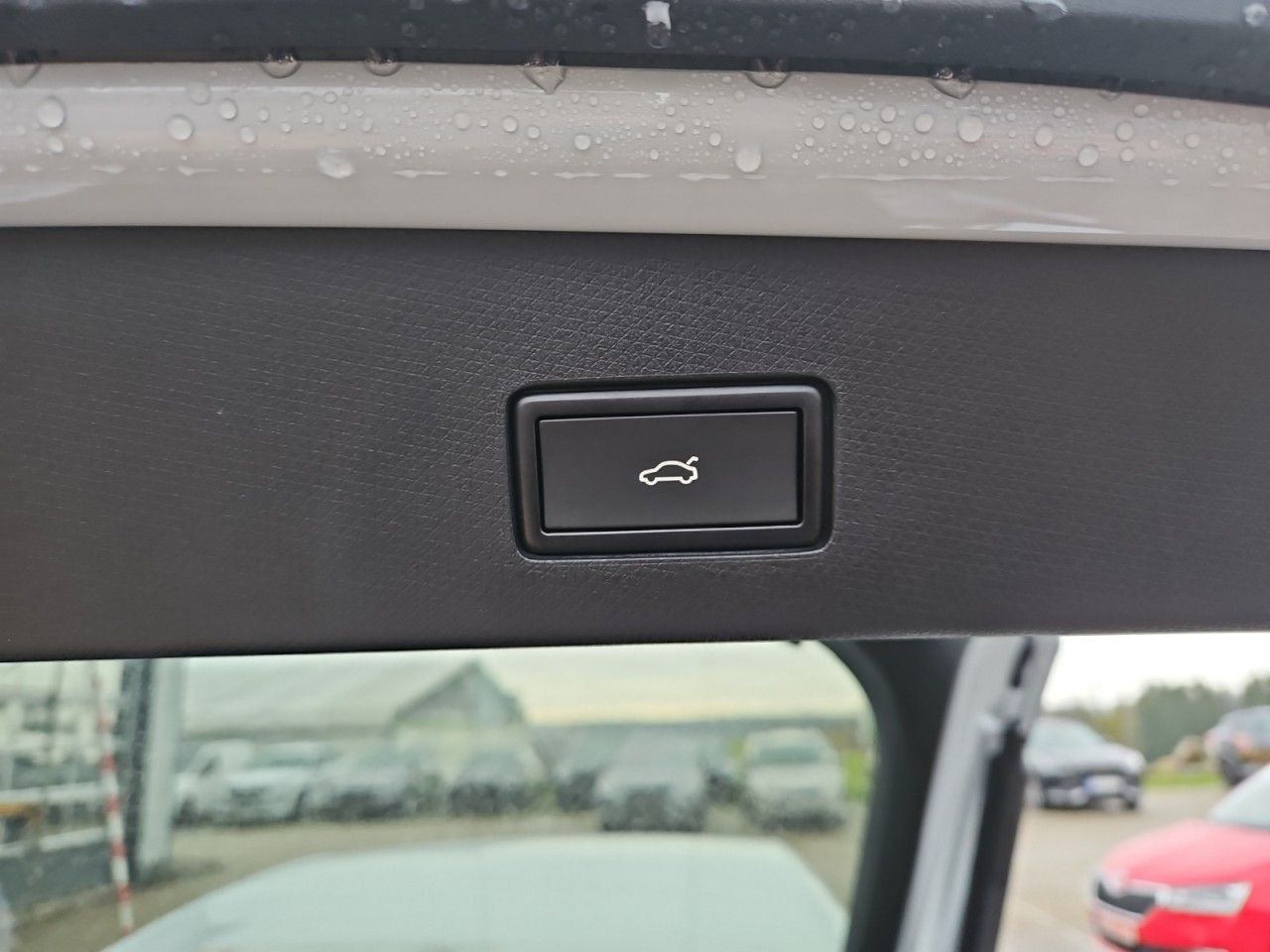 Fahrzeugabbildung CUPRA Tavascan 210 KW AHK/WÄRMEPUMPE/MATRIX/NAVI