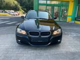BMW 318i automatik, xenon, pano dach - BMW 318 aus 2011: 318d