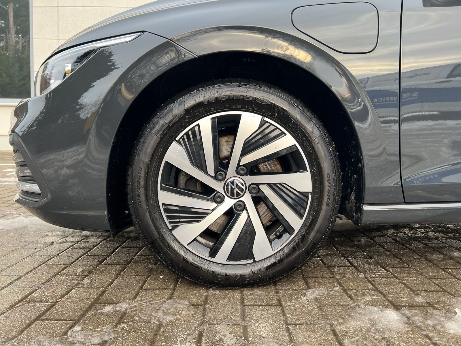 Fahrzeugabbildung Volkswagen Golf VIII 1.4  eHybrid Style MATRIX DCC NAVI