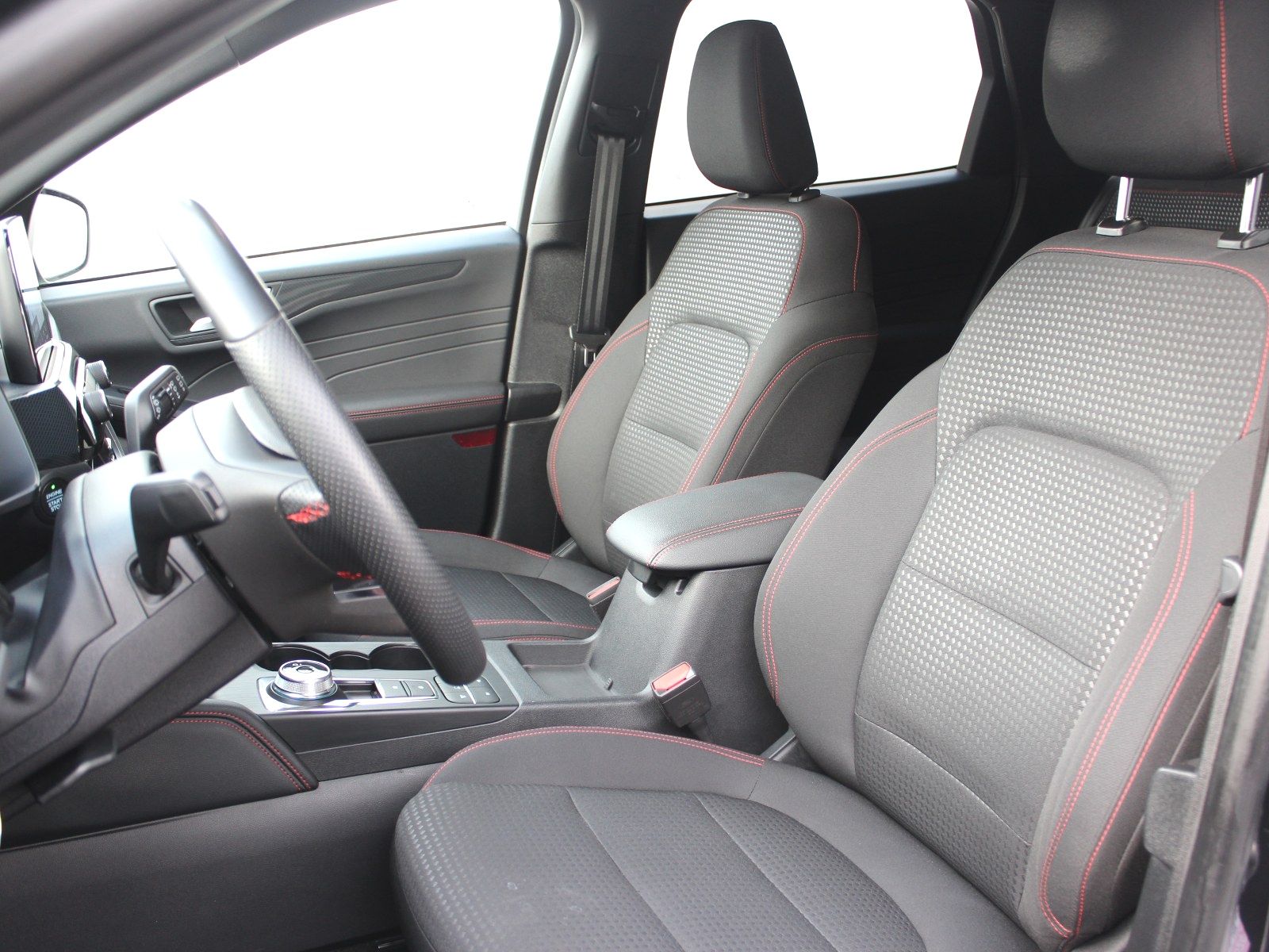 Fahrzeugabbildung Ford Kuga Plug-In Hybrid ST-Line