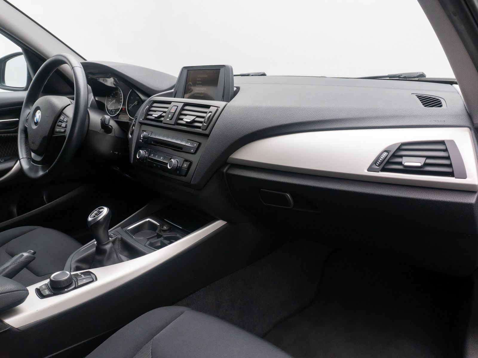 Fahrzeugabbildung BMW 116d Advantage Plus PDC Multilenkrad Sitzheizung