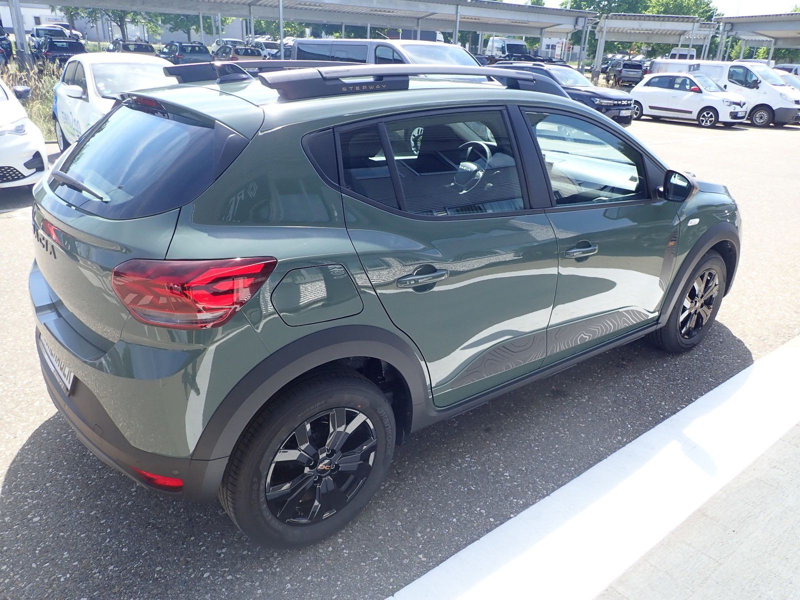 Fahrzeugabbildung Dacia Sandero STEPWAY TCe 90 CVT EXTREME/AUTOMATIK/SHZ