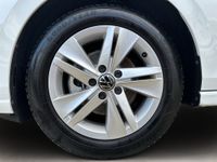 Volkswagen Golf VIII 1.5TSI Life RKam Totwinkel HuD Navi
