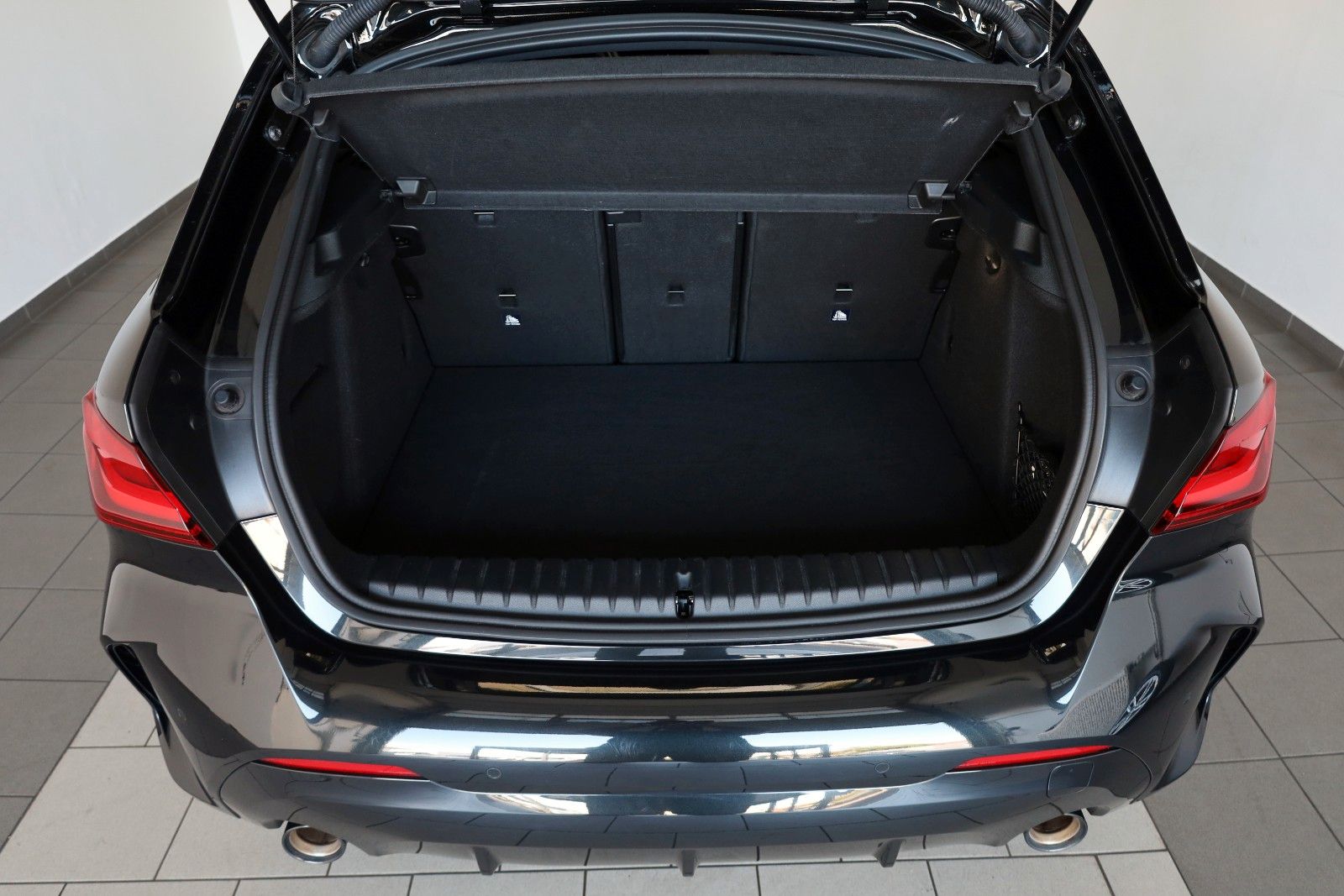 Fahrzeugabbildung BMW 120 i M Sport, T.Leder,Navi,LED,SH,Kamera,+WR