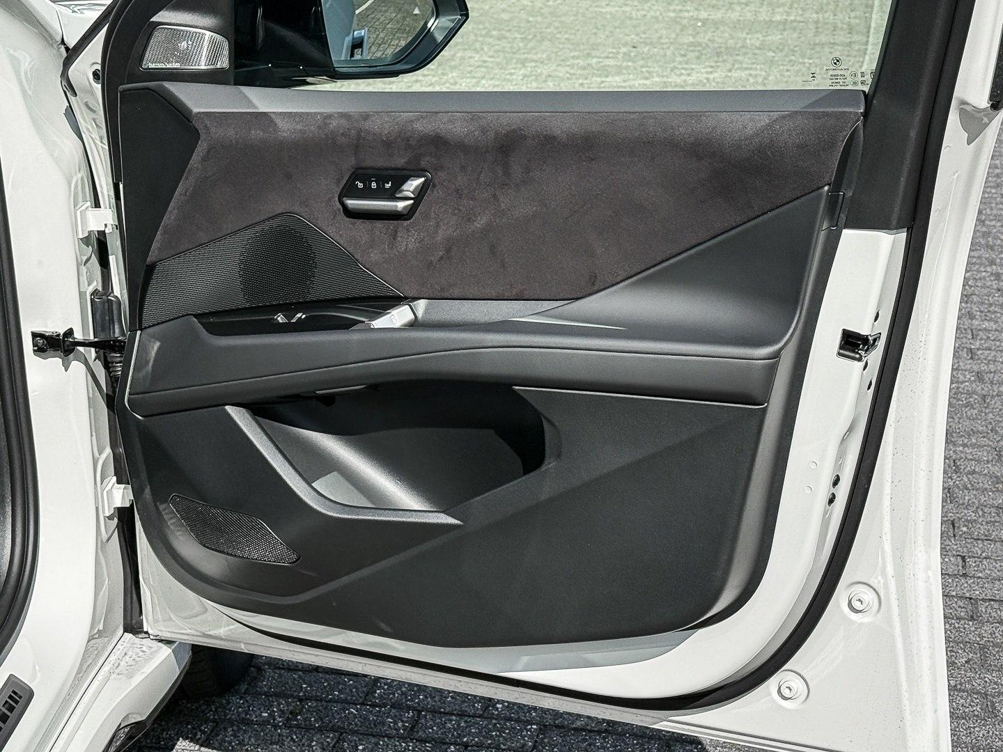 BMW iX3 40 SOFORT VERFÜGBAR * M Sport Pro * AC-Laden