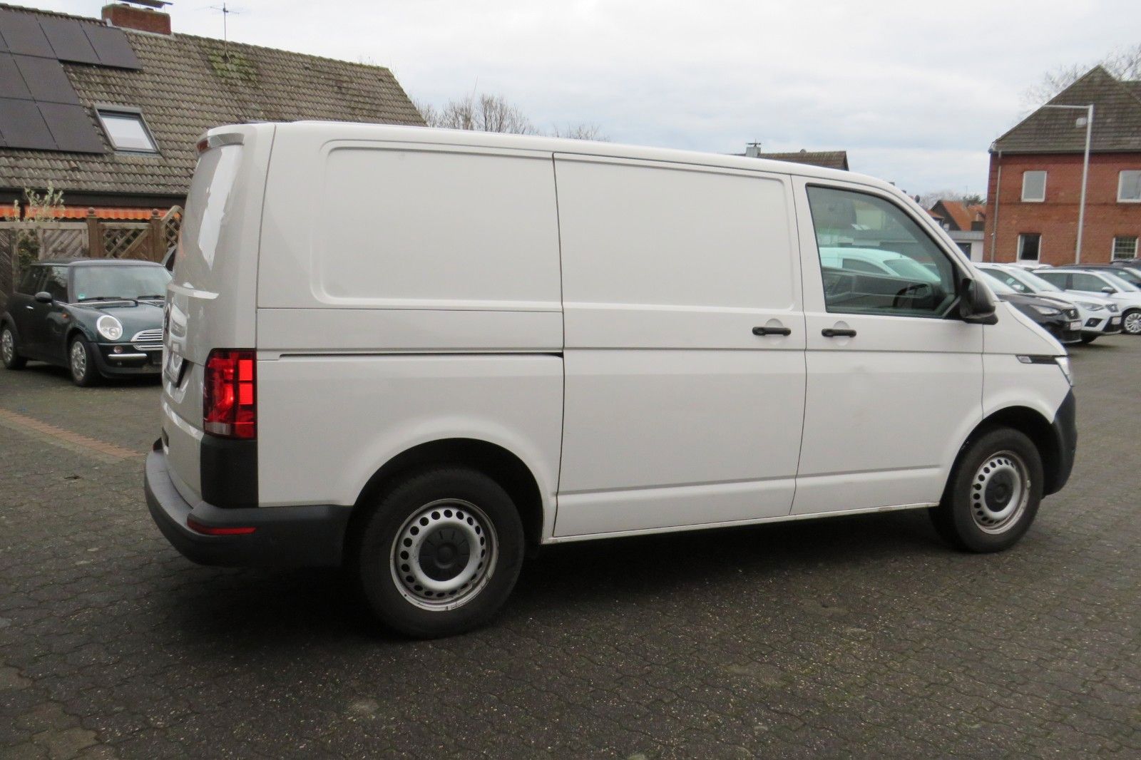 Fahrzeugabbildung Volkswagen T6 Kasten TDI KURZ KLAPPE KLIMA PDC TELVOR 1.HD